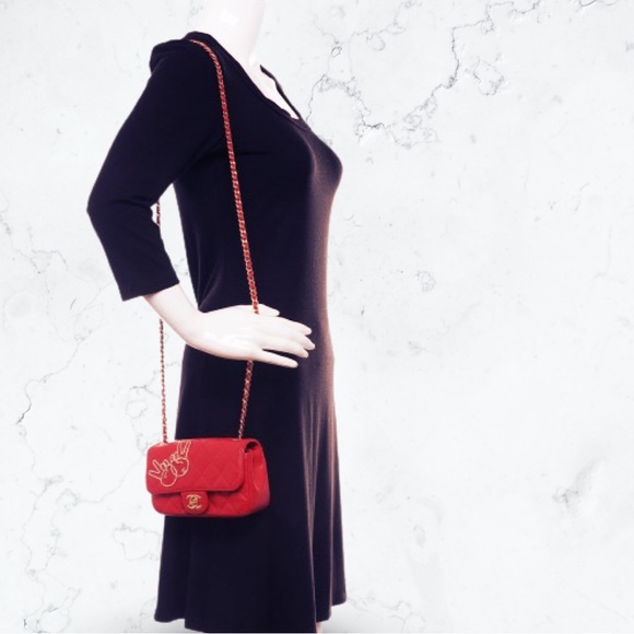 Lambskin Quilted Extra Mini V For Victory Flap Red - Picture 2 of 16